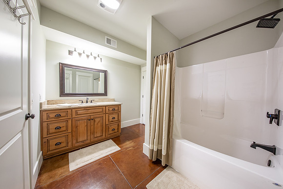 2131 Lookout-080