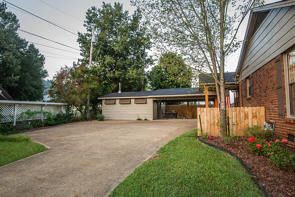 6105 Spring Creek-17