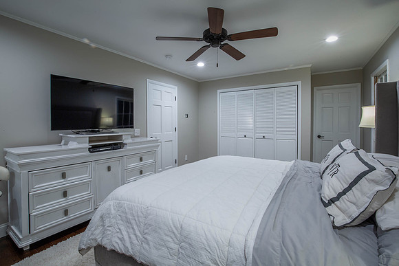 6105 Spring Creek-65