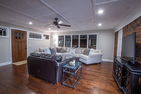 6105 Spring Creek-50
