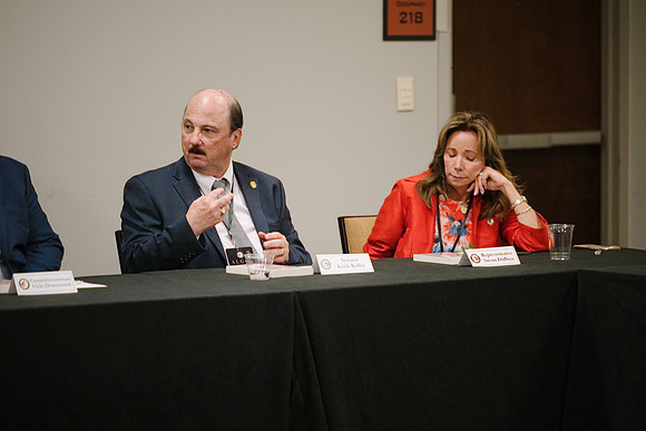 ALGOP26-0064