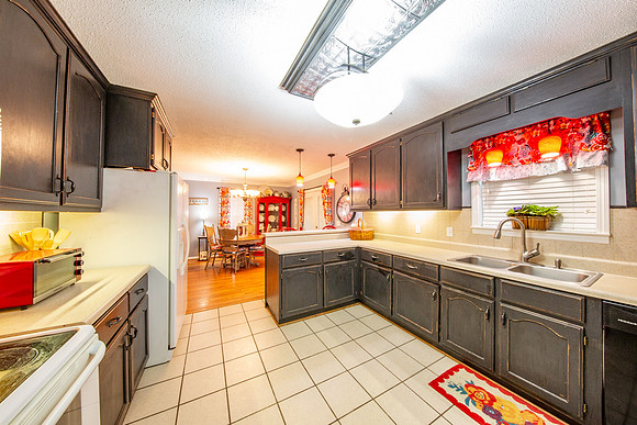 243 Parkway-32