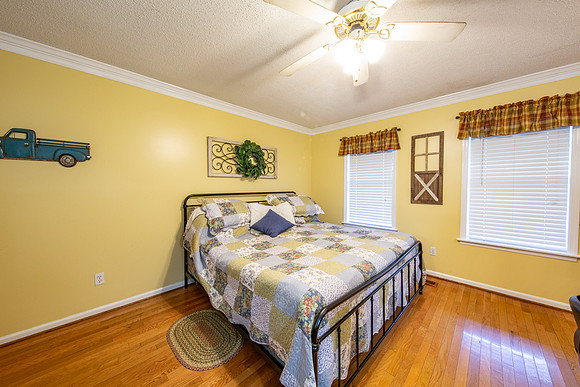 243 Parkway-45