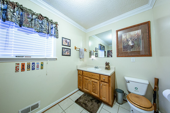243 Parkway-49