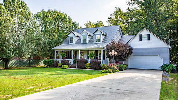 243 Parkway-14