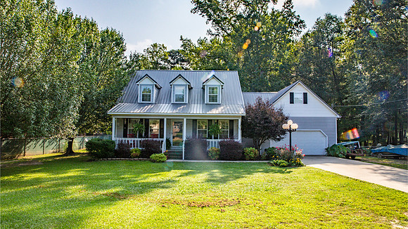 243 Parkway-13