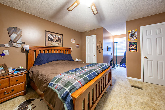 243 Parkway-55