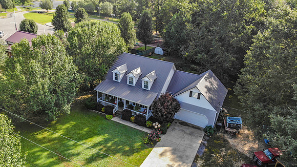 243 Parkway-6