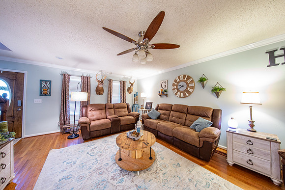 243 Parkway-40