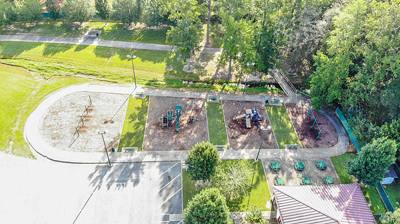 243 Parkway-11