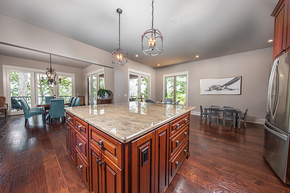 2131 Lookout-049