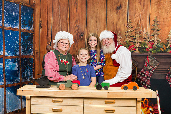 Santa Minis ferguson 2022-0248