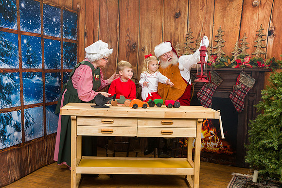 Santa Minis ferguson 2022-0036