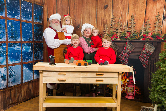 Santa Minis ferguson 2022-0061